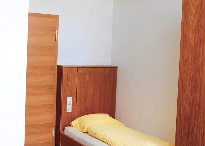 Robbesscheier Hotel *